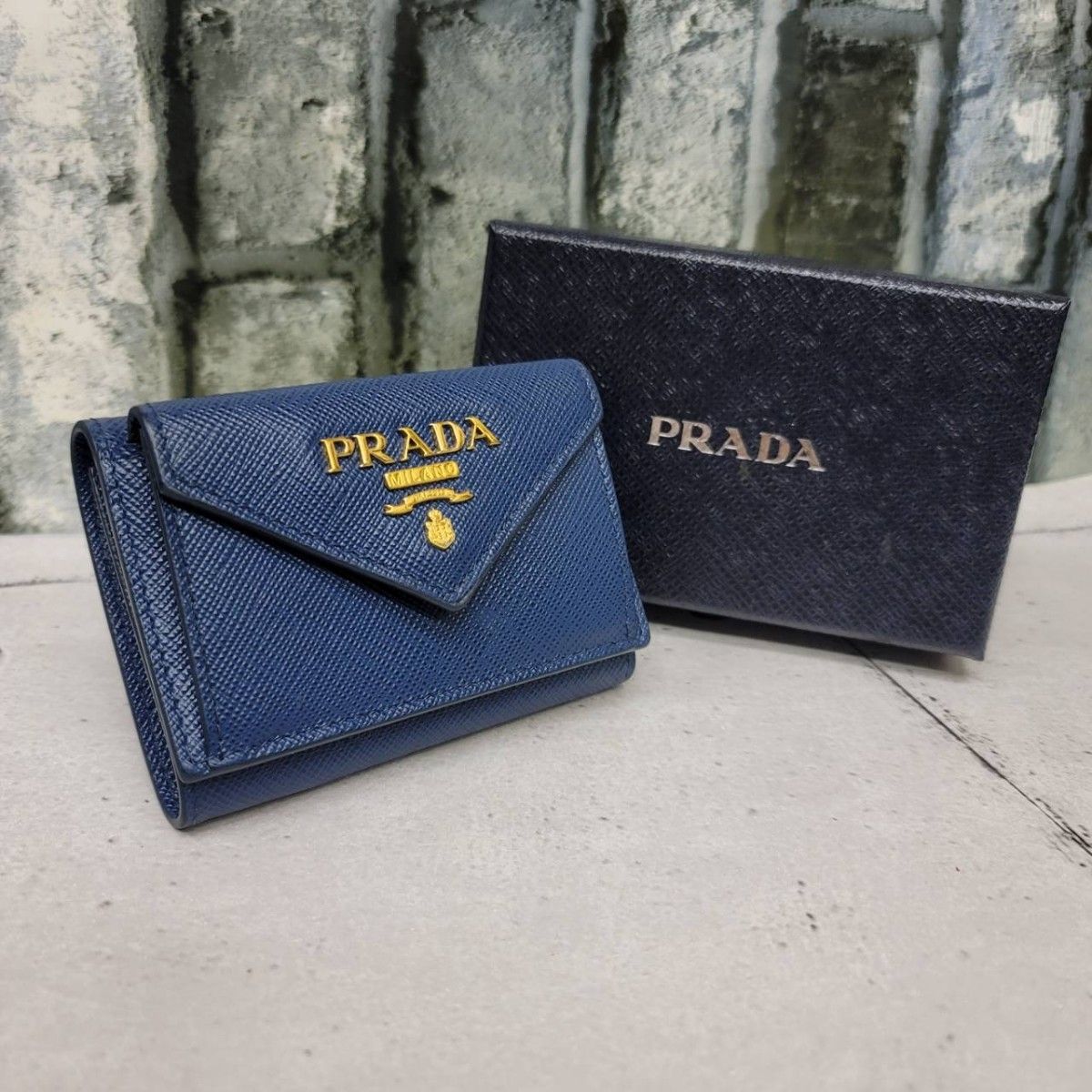 美品PRADA☆鑑定済☆サフィアーノ 1MH021 ネイビー ミニ プラダ財布