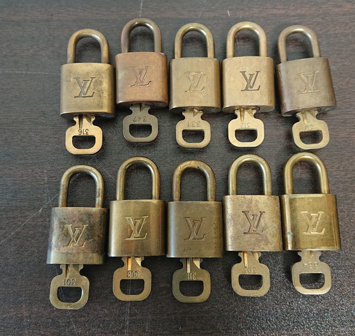 ルイヴィトン パドロック 南京錠 LOUIS VUITTON 鍵 キー 10個セット