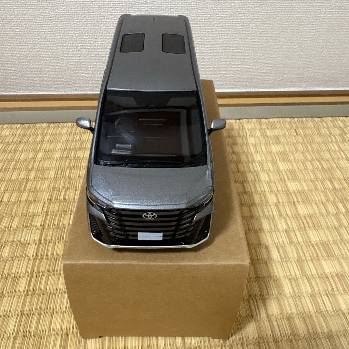トヨタ ヴェルファイア 40系 カラーサンプルミニカー 本体のみ 2025年