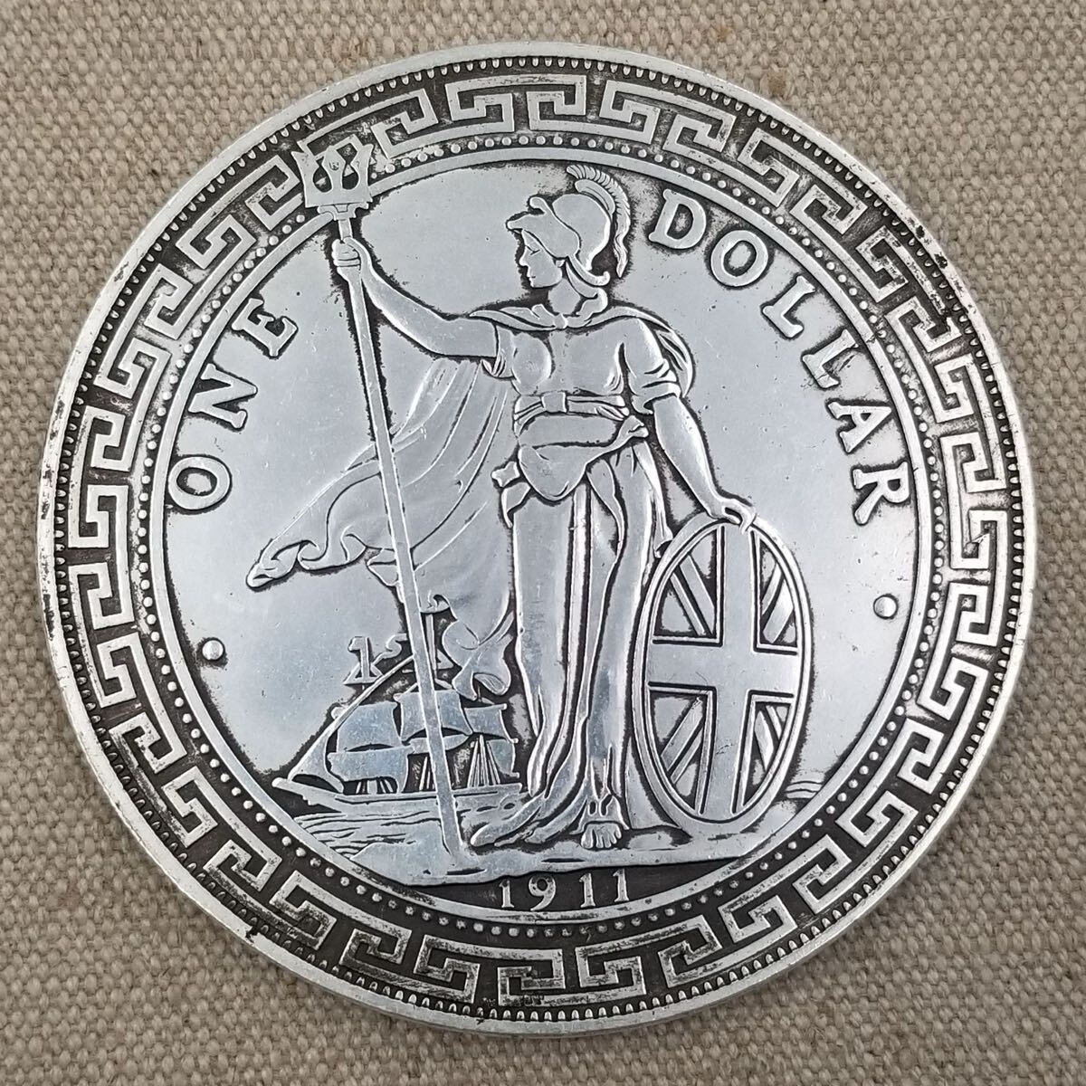 イギリス領 香港壹圓 1911年 ビクトリア女王 本物 1ドル 中国 古錢 超