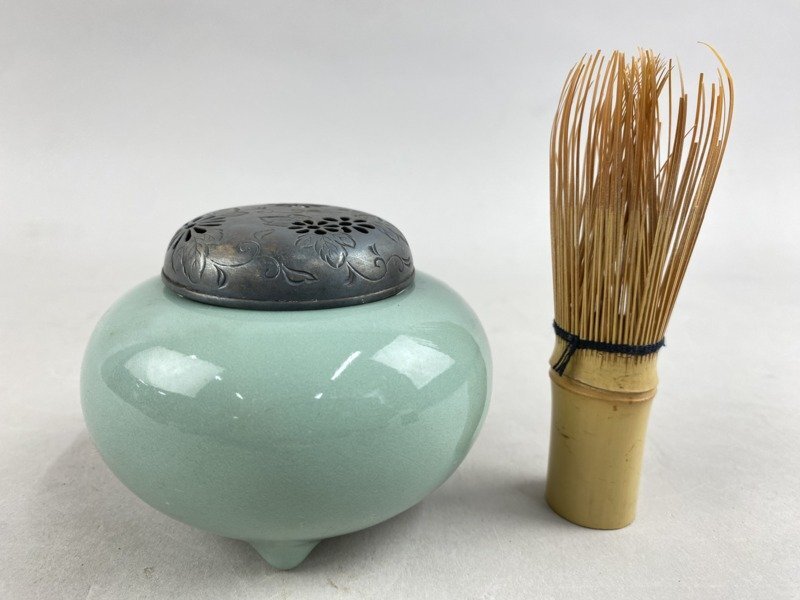 薩摩焼 白磁三足香炉 光石作Yahoo!オークション -「透かし 香炉」(薩摩