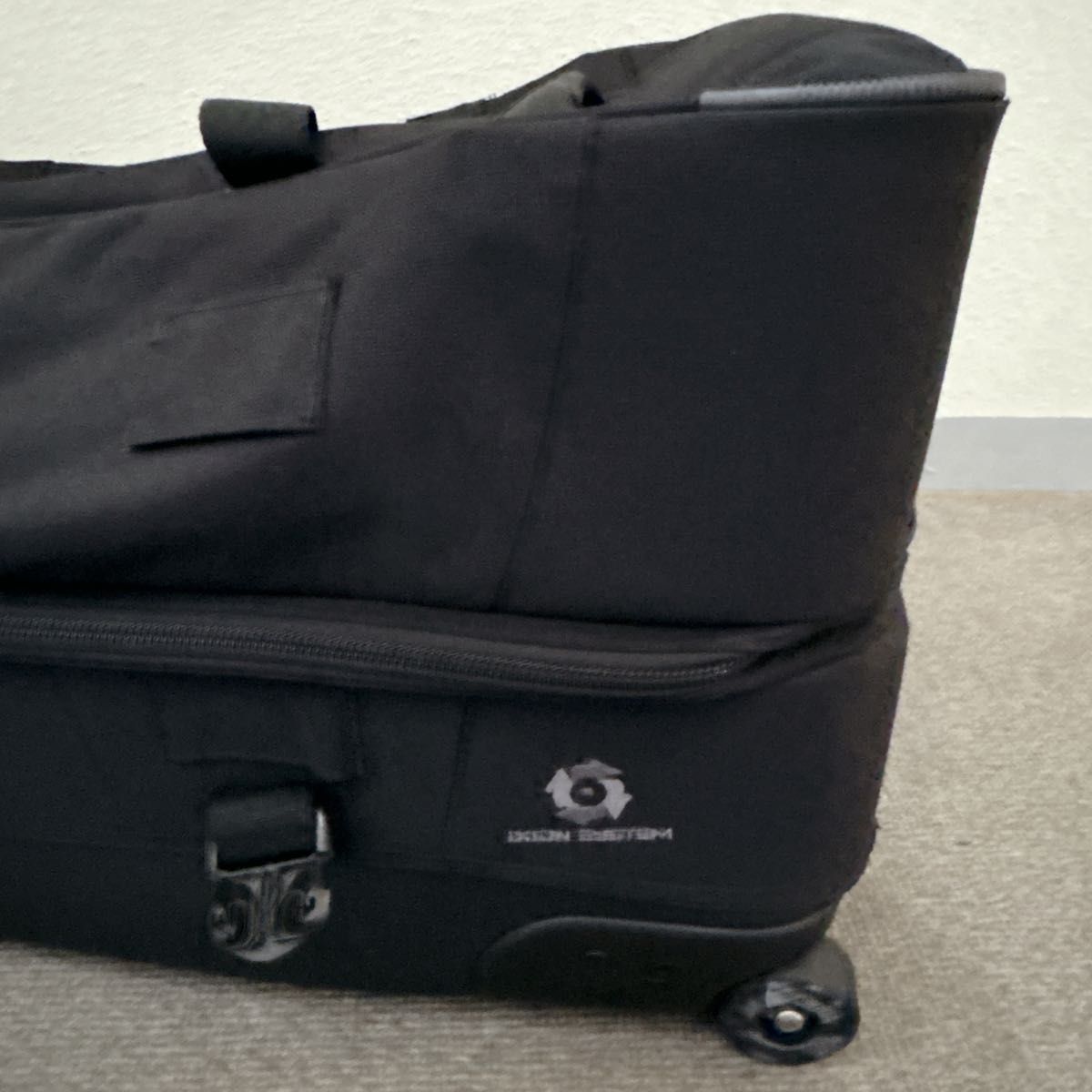 ☆レア☆BURTON WHEELIE SUB 121Lキャリーバッグ