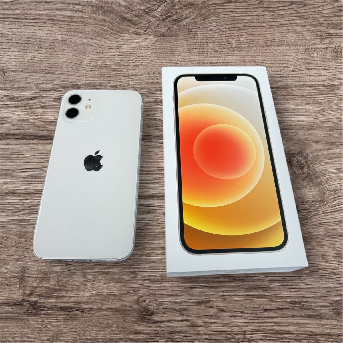 セール iPhone 12 64GB 本体 SIMロック解除 バッテリー81% ブラック