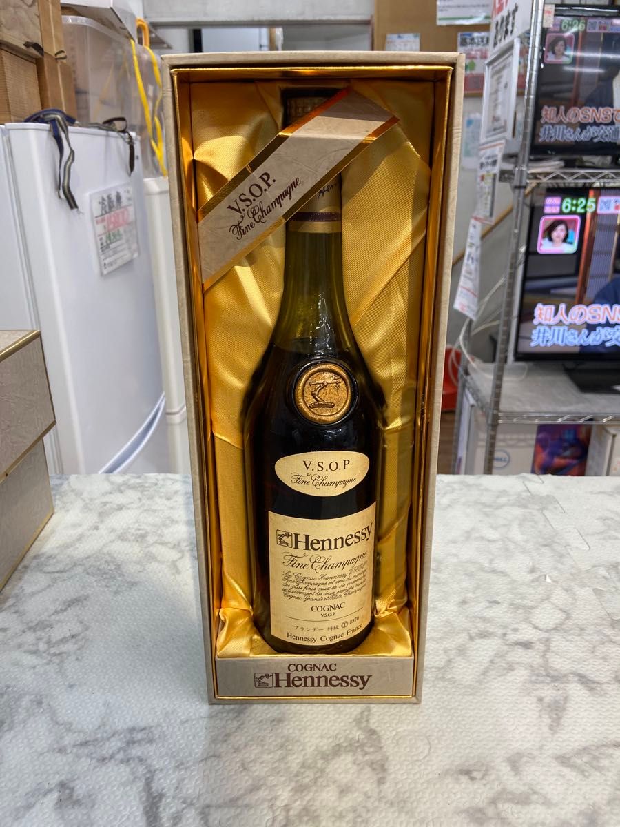 未開栓 ブランデー ヘネシー Hennessy VSOP 700ml 40度 古酒 ドリンク