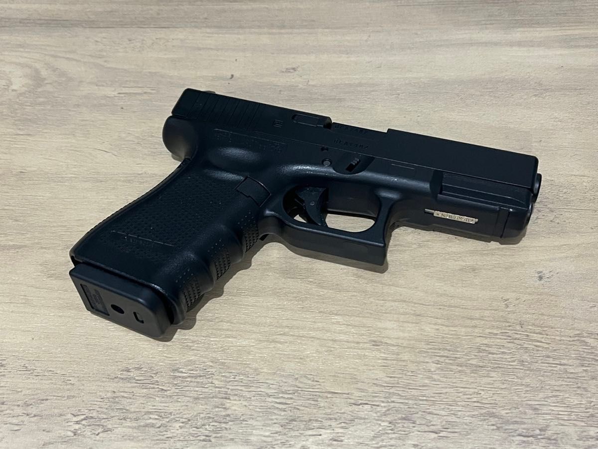 珍品】 東京マルイ ガスブローバック グロック19 Gen 4 逆さ刻印 G19