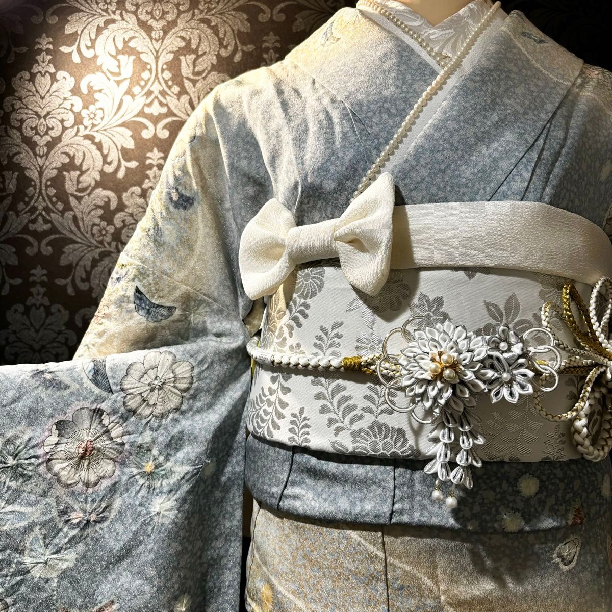 美品 銀通し ヒョウ柄 金彩 絞り 逸品 振袖 フルセット 振り袖 美品 銀