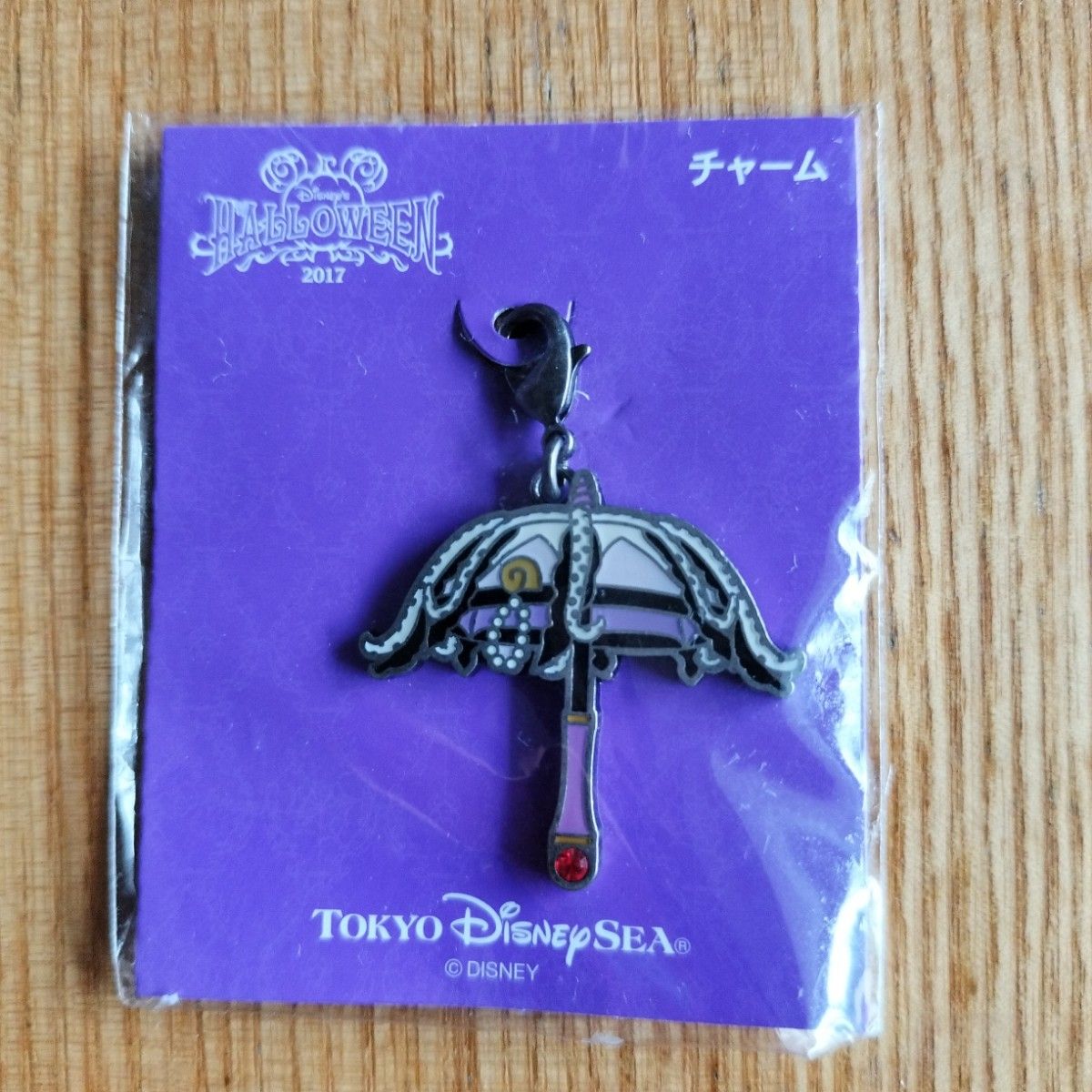 ディズニー ハロウィン ヴィランズ 手下 チャーム 女王 ハデス