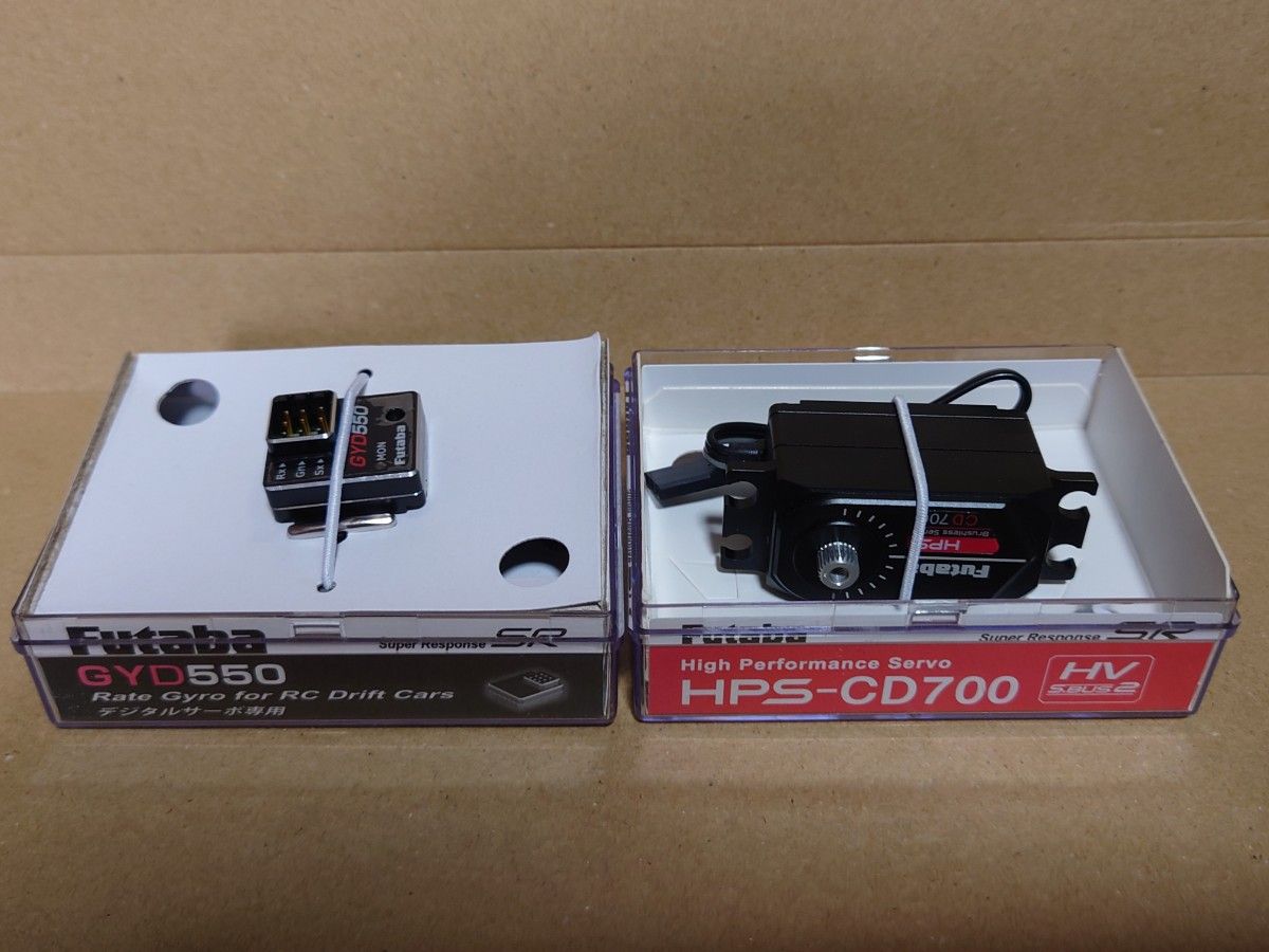 Futaba HPS CD700 サーボ & GYD550 ジャイロ