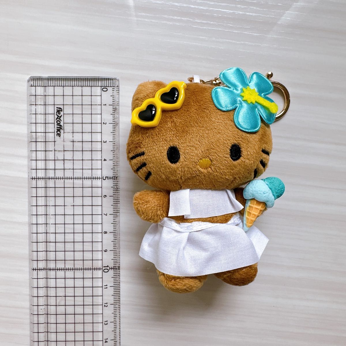 激レア】ハローキティ 日焼けキティ ぬいぐるみ マスコット 激レア