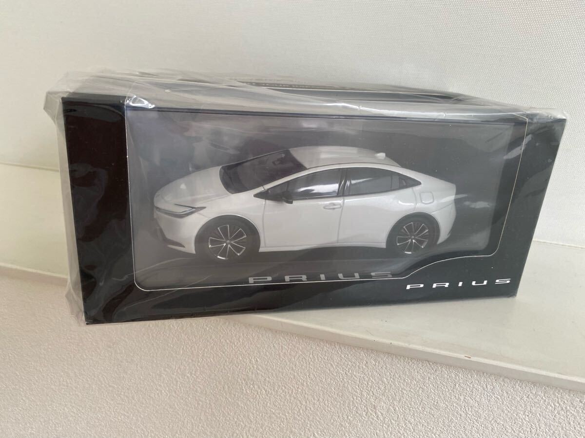 送料込み トヨタ 新型 プリウス 1/30 PRIUS 60系 最新モデル 非売品