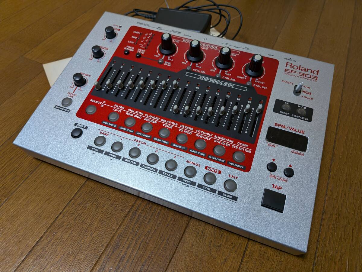Roland EF-303 GROOVE EFFECTS エフェクター 取説付き Roland EF-303