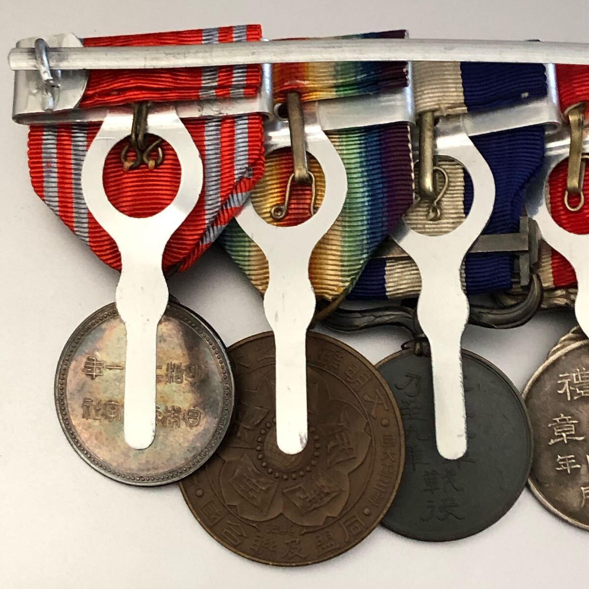 送料無料】 日本国 勲章 記章 徽章 勲四等旭日小綬章 戦後版 本体のみ