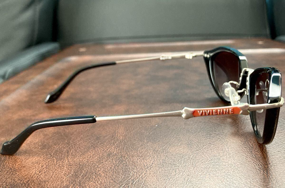 即決 Vivienne Westwood ヴィヴィアンウエストウッド ブローチ