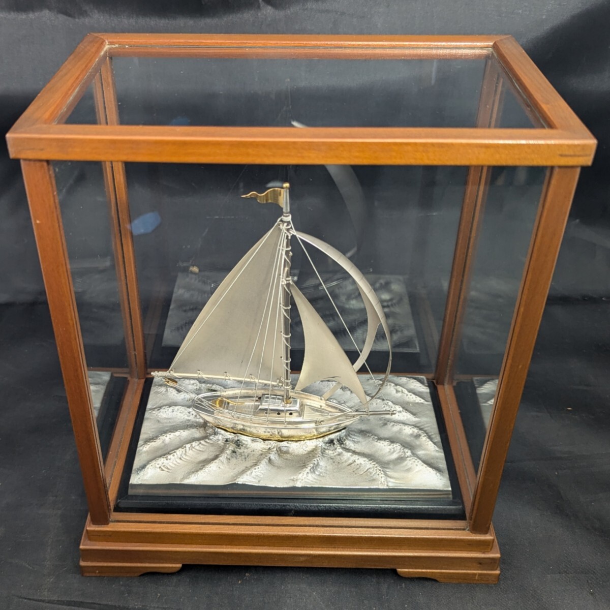 武比古ヨット 金属製帆船模型 ガラスケース付き ヨット - TAKEHIKO