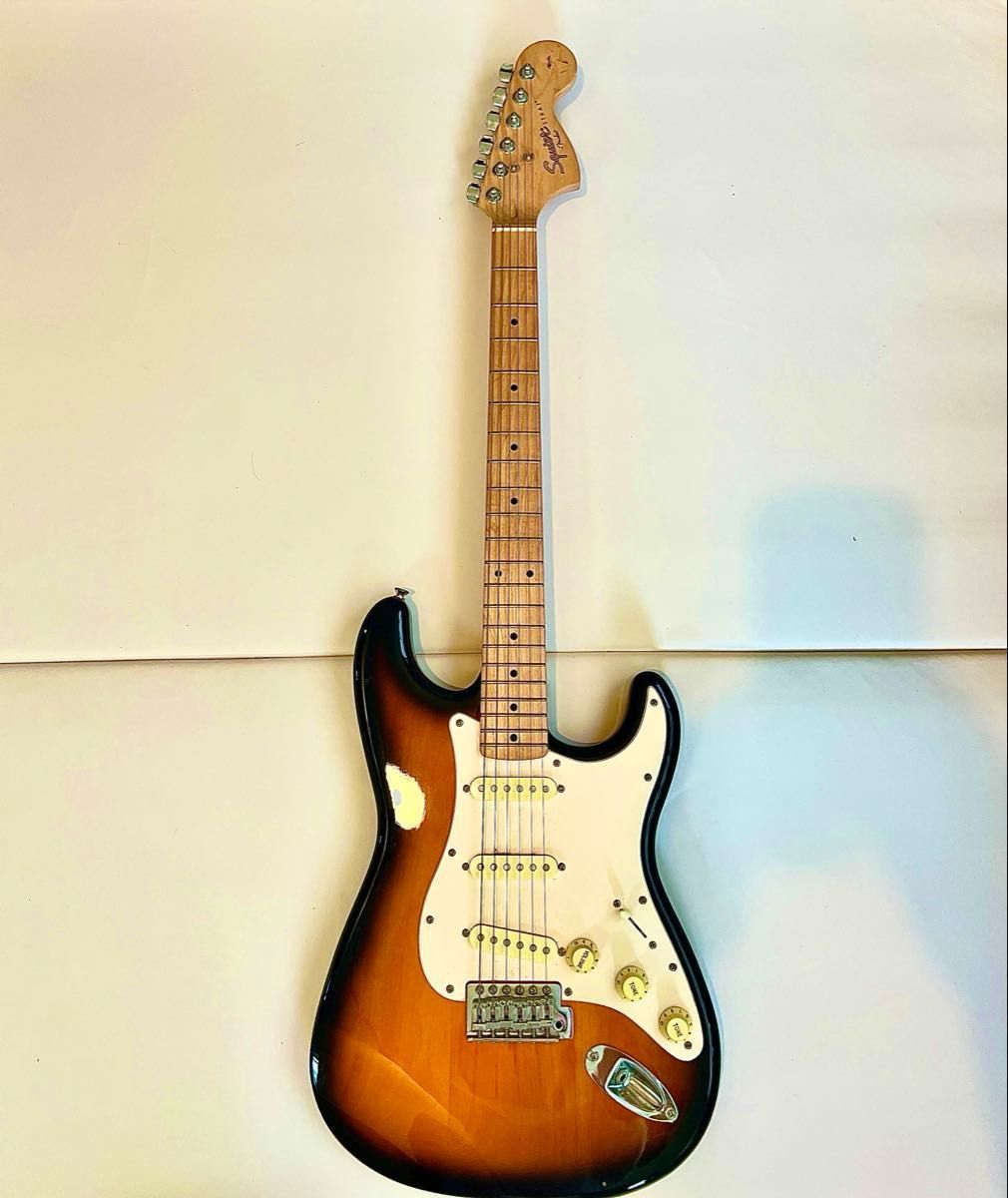 Squier ストラトキャスター サンバースト Fender（フェンダー） エレキ