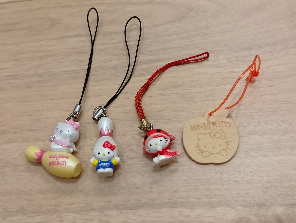 レア物》 ハローキティ ご当地キティ 根付け ストラップ メモ帳 等 ご