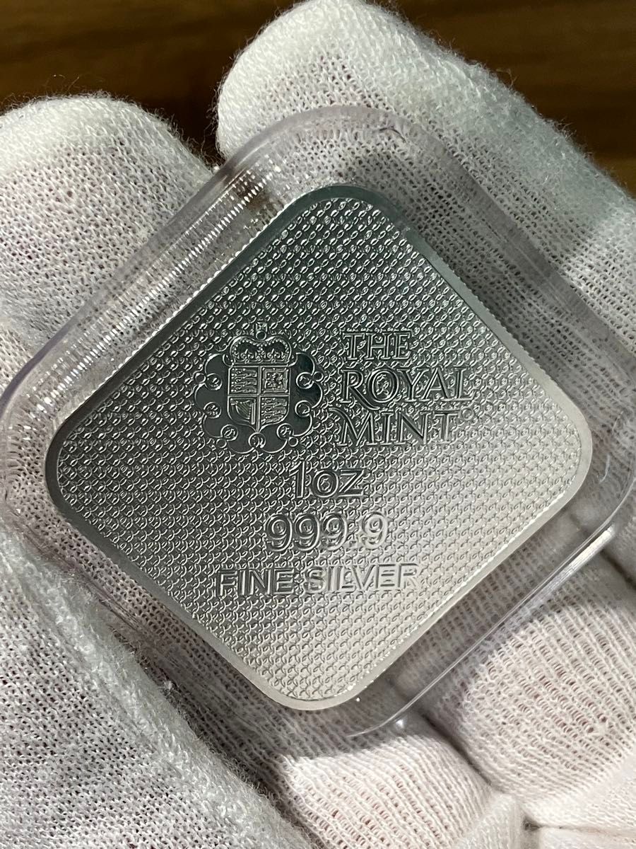 イギリス 2025 クイーンズビースト コンプリーター 純銀 1オンス
