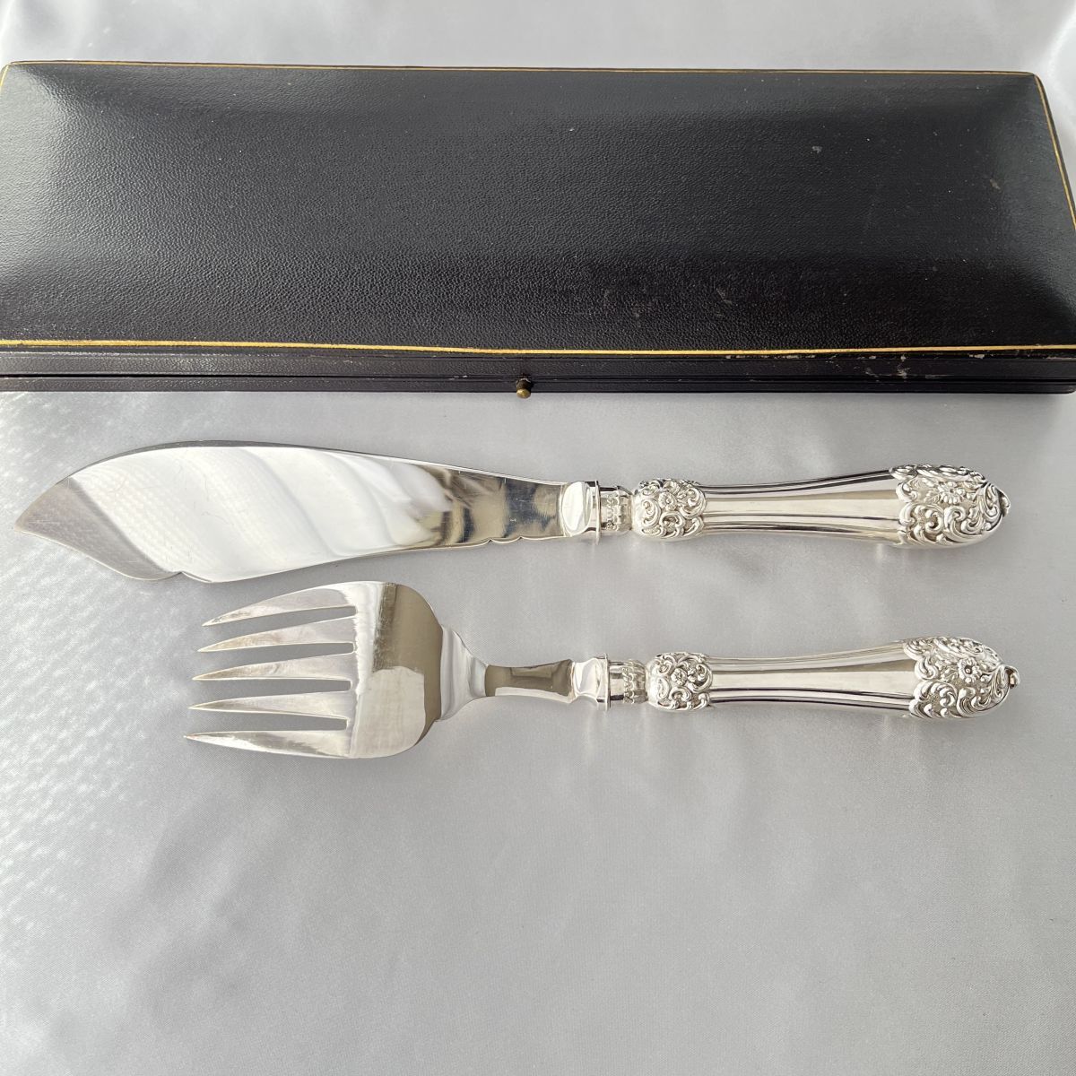 CBS】 ビクトリアンのサーバー ペア【シルバープレート】 ケース