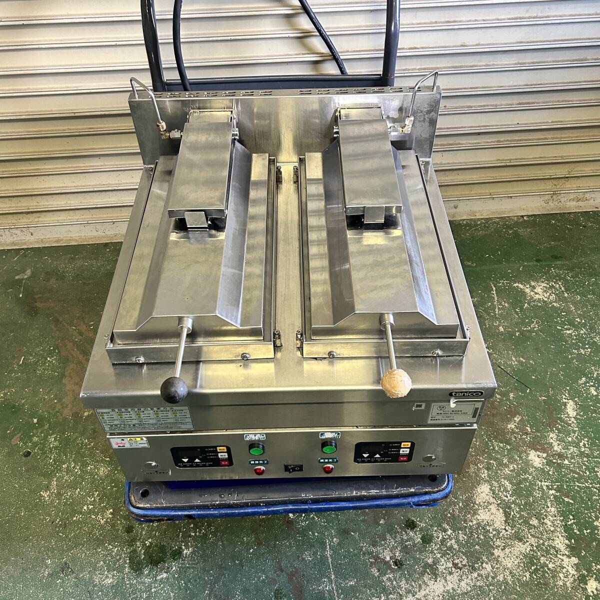 CG23☆タニコー☆ 2021年製 電気餃子焼き機 餃子 TZ-60EF-3 自動
