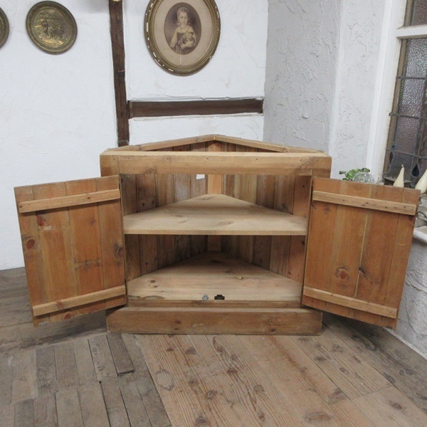 イギリス アンティーク 家具 コーナーカップボード コーナー