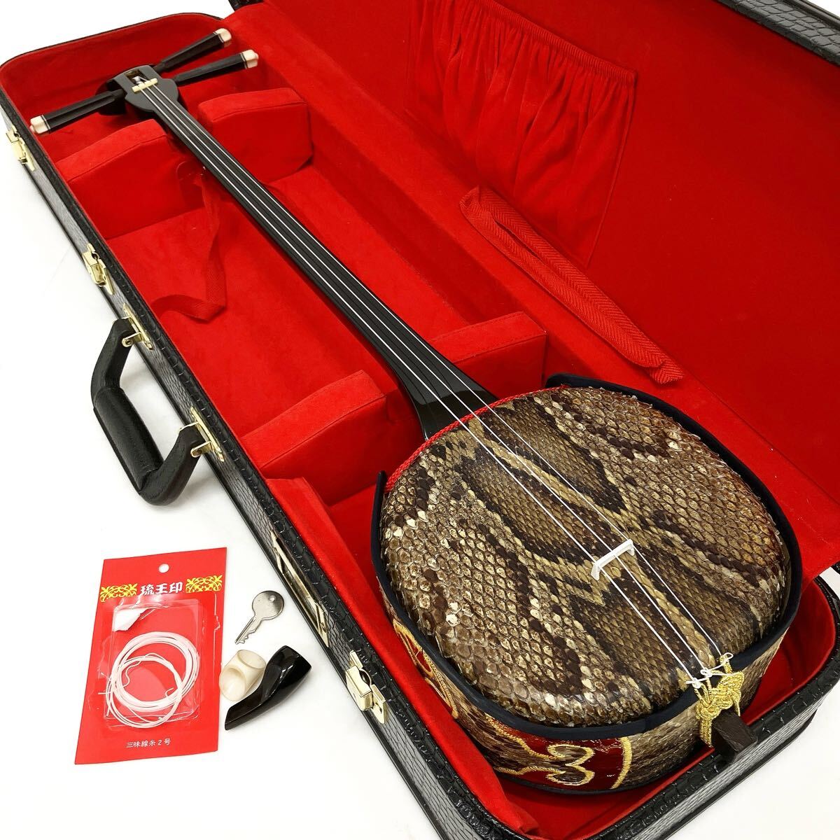 沖縄三線 蛇皮線