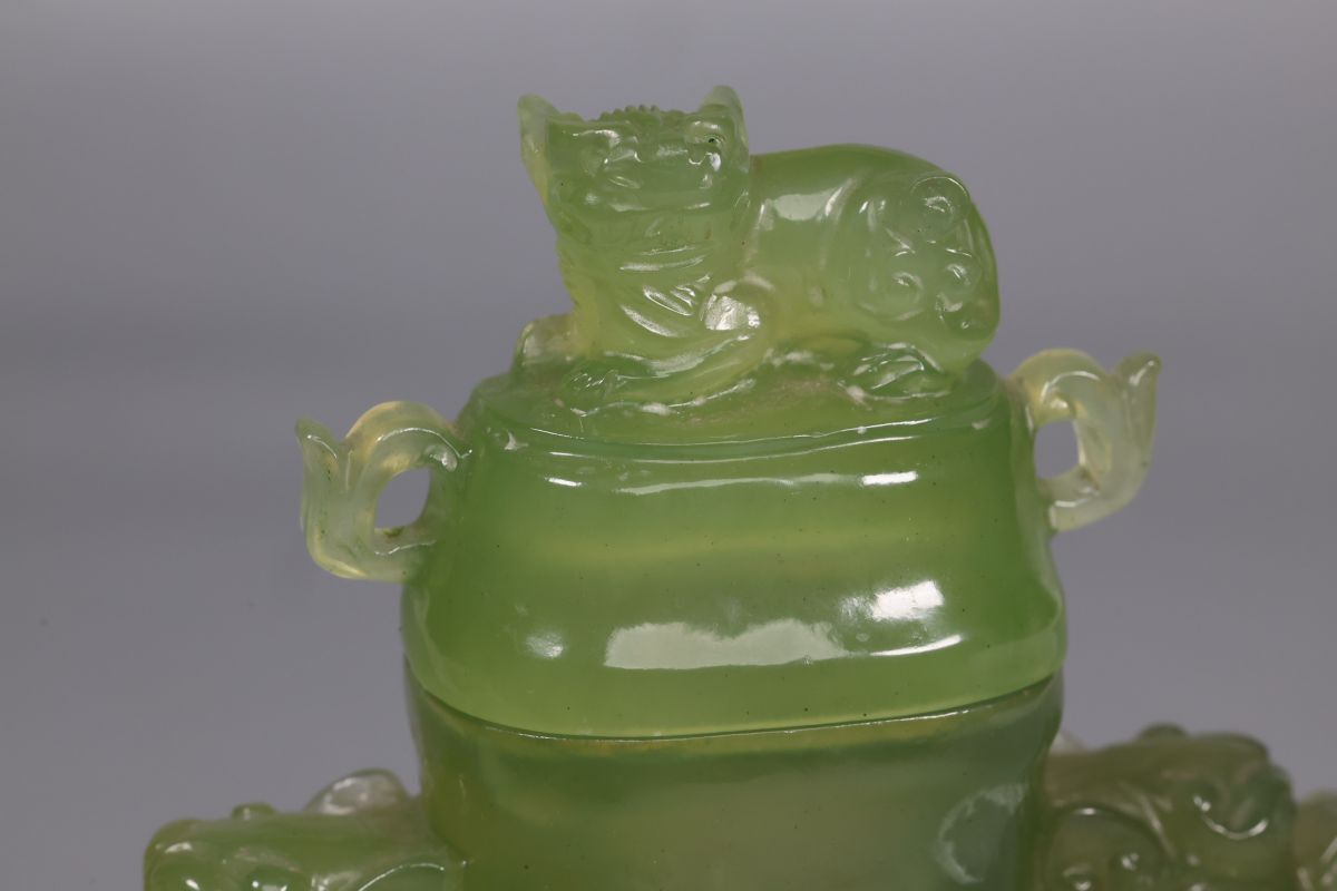 中国美術 翡翠 玉石 彫刻 獅子 中国 玉石翡翠玉彫刻 獅子 根付 鑑定