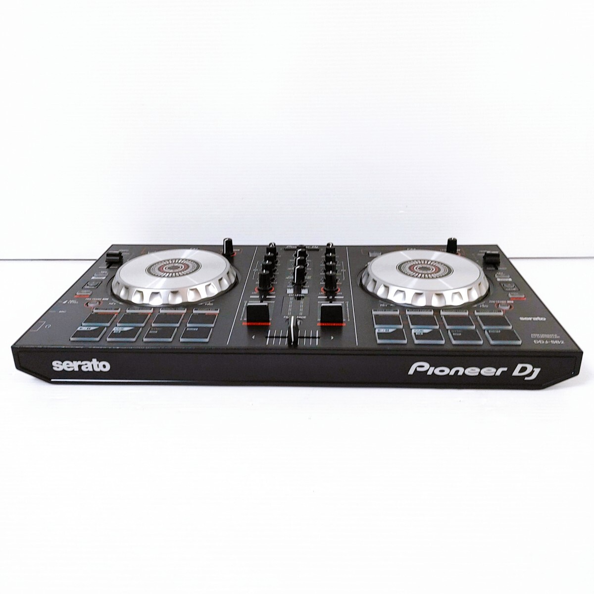 Pioneer DDJ-SB2 中古品 (Serato DJ 対応 4ch DJコントローラー)