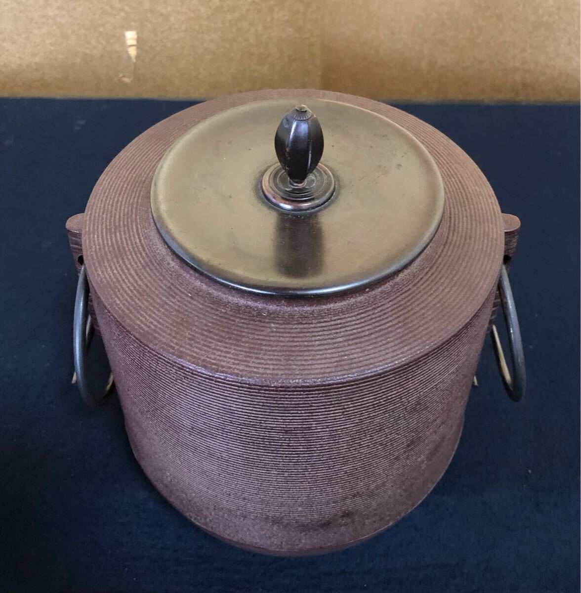 R》茶道具 糸目地紋 筒釜 釜師佐藤浄清 鐶 作歴 共布