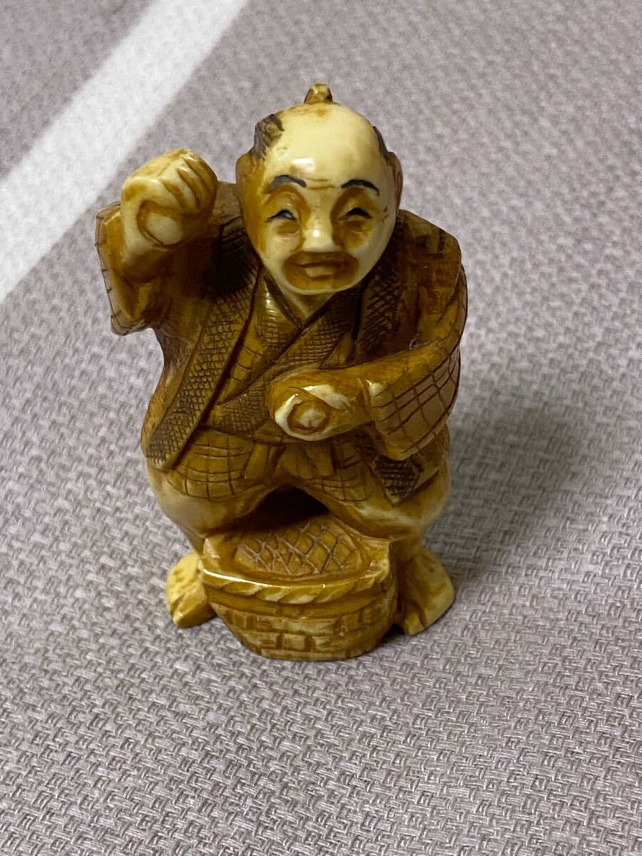 根付 人物 在銘 時代 検/江戸/提げ物/緒締玉/根付/印籠/翡翠/珊瑚/琥珀