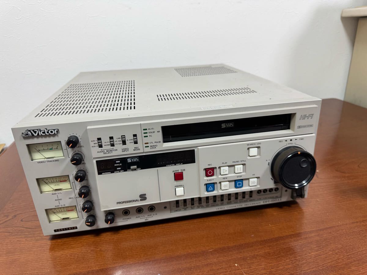 通電確認のみ Victor/ビクター BR-S611 業務用 VHS ステレオ ビデオ