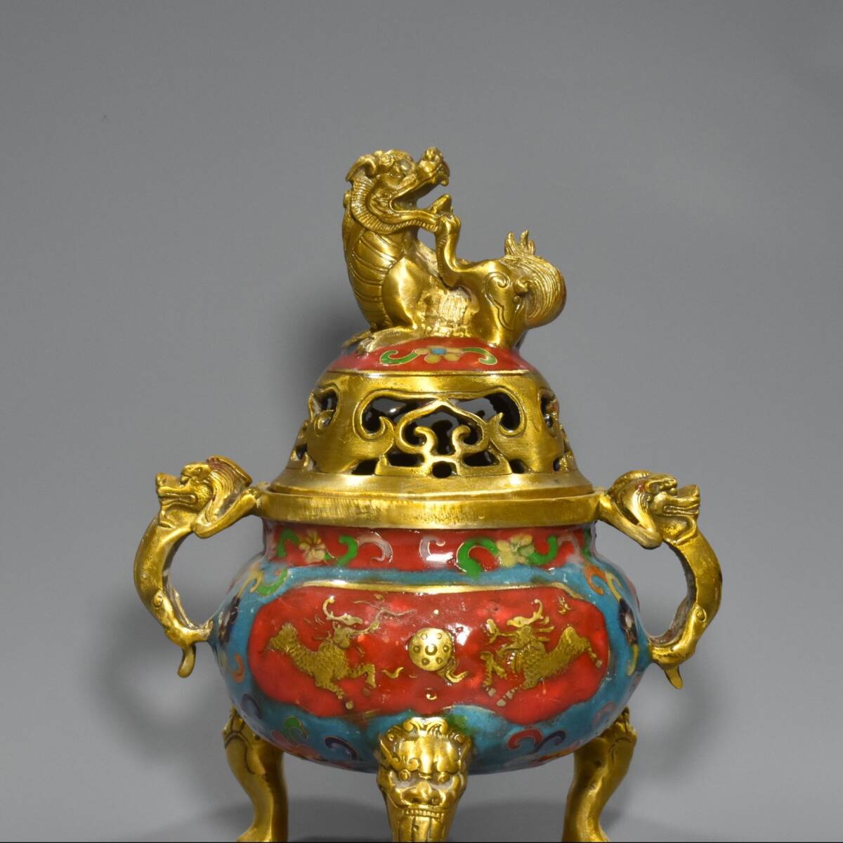 古寶奇蔵】銅製・景泰藍・琺瑯彩・塗金・雙龍戲珠熏香炉・置物・
