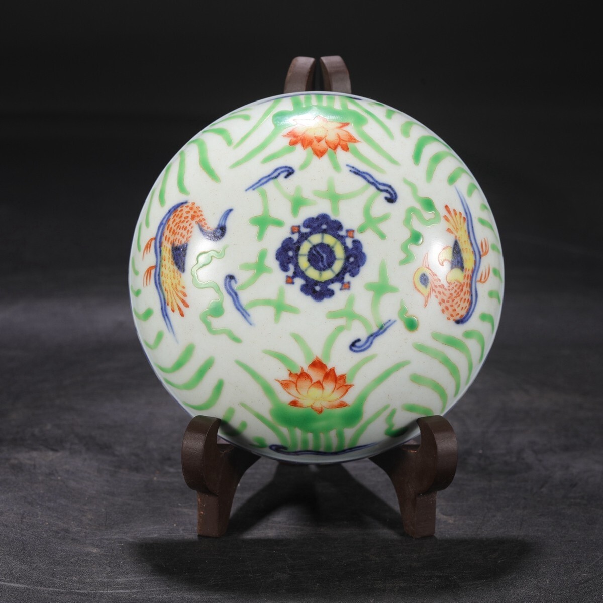 中国陶磁器 明成化 お猪口型 中国陶磁器 明成化 お猪口型 中国陶磁器