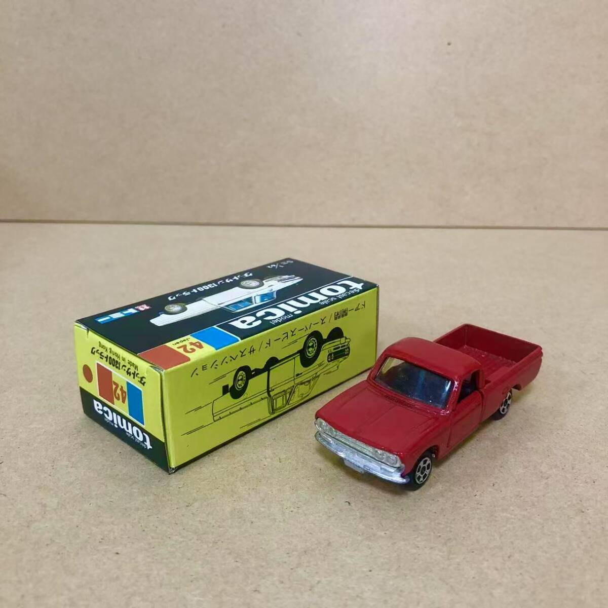 TOMICA トミカ ダットサン トラック 赤色 香港製 【公式通販】