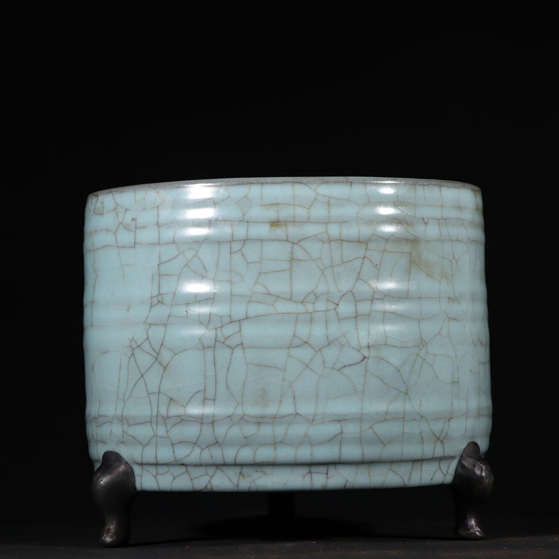 中国古美術・旧蔵品 宋代 官窑 冰裂纹斗笠碗（広口碗）・置物・茶道具