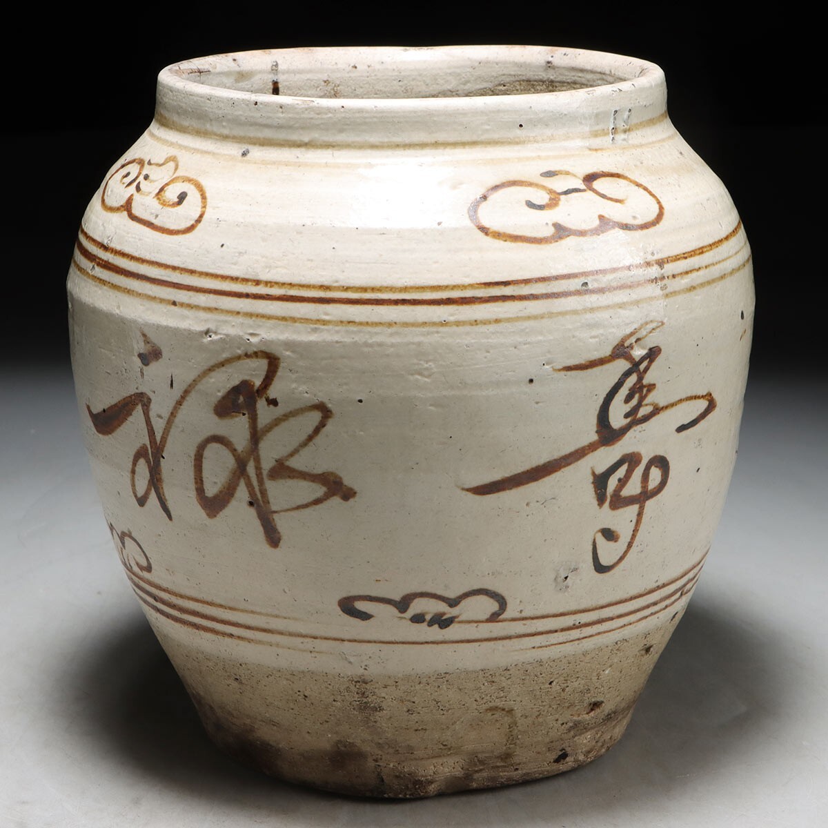 中国 磁州窯白磁 鉄絵花卉文瓶 M 6321C 中国 磁州窯白磁 鉄絵花卉文瓶