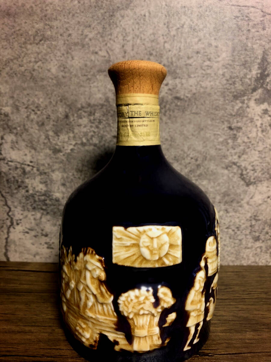 サントリーTHE WISKY 未開栓 陶器ボトル 750ml サントリーTHE WISKY