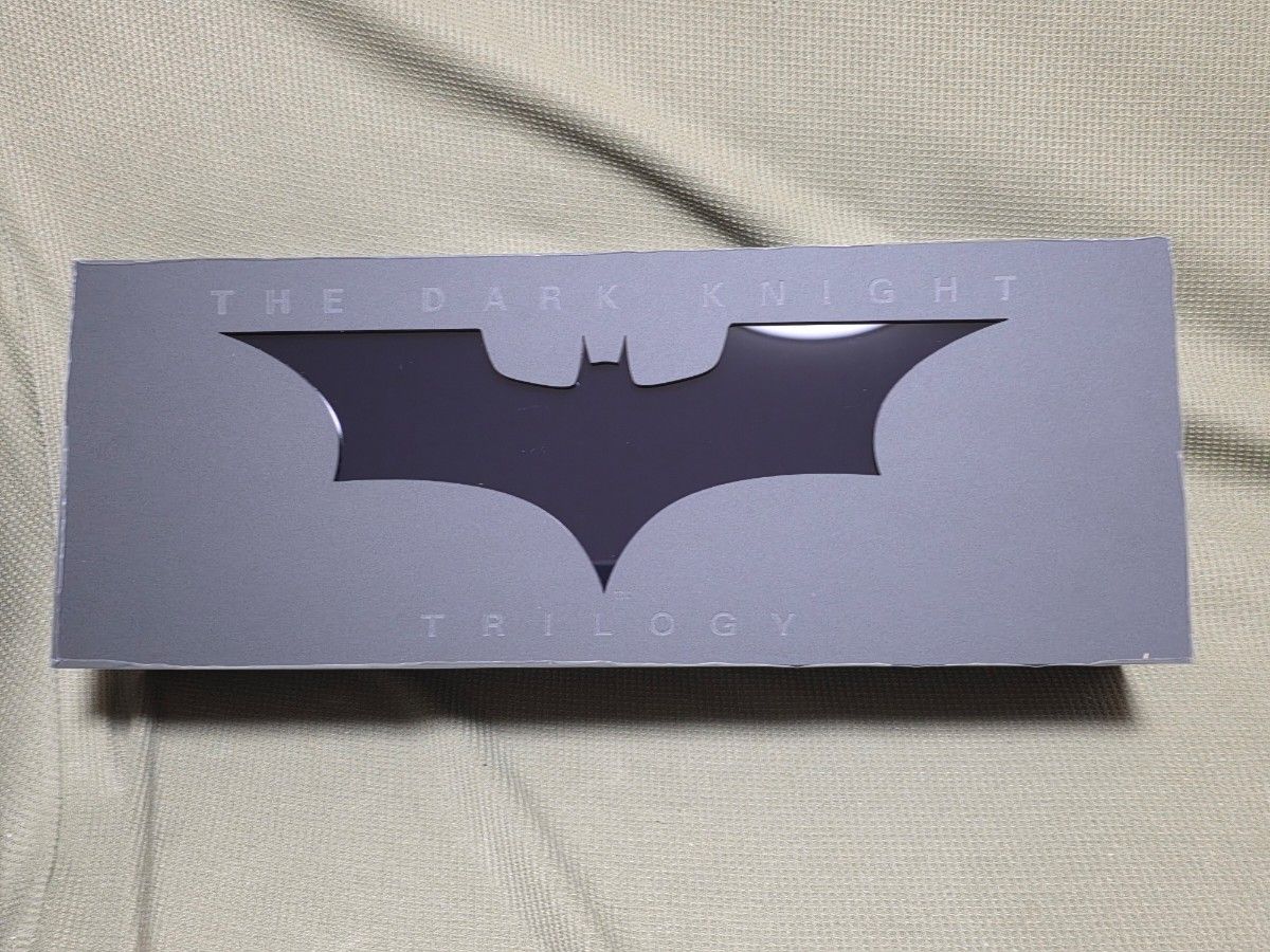 ホットトイズ・ライトボックス 『ダークナイト』ロゴ Amazon.co.jp