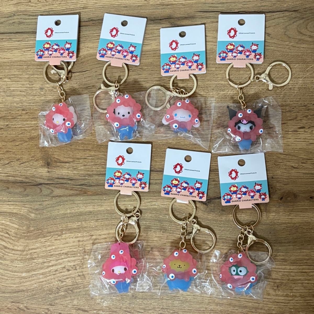 ミャクミャク なりきり 立体マスコット クリアカラー キーホルダー 4個