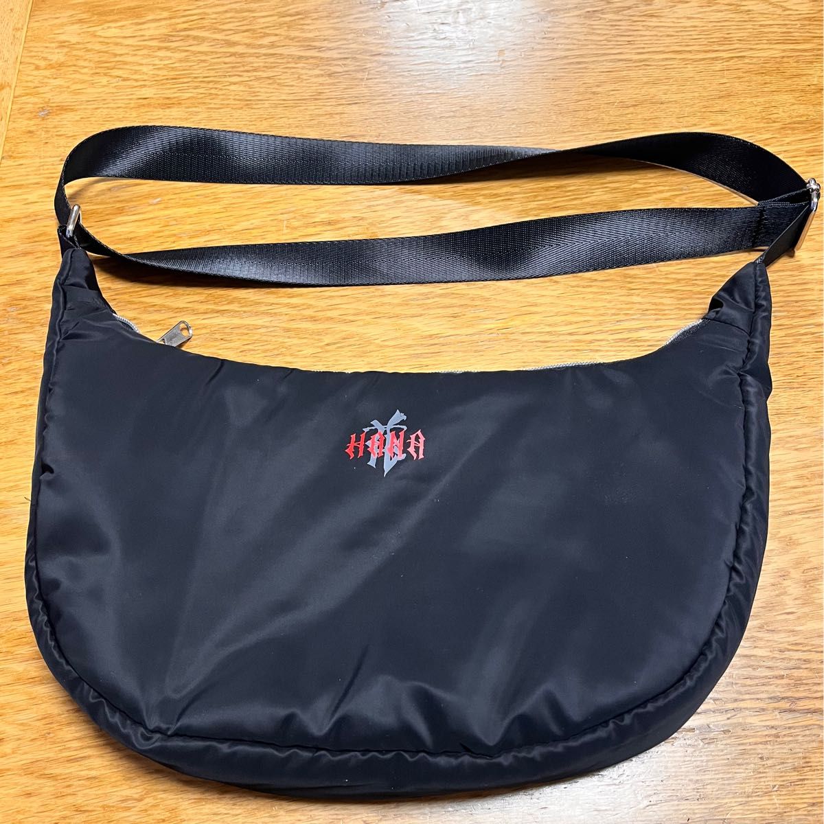 HANA デビューグッズ ロゴラウンドバッグ グッズ HANA デビュー前