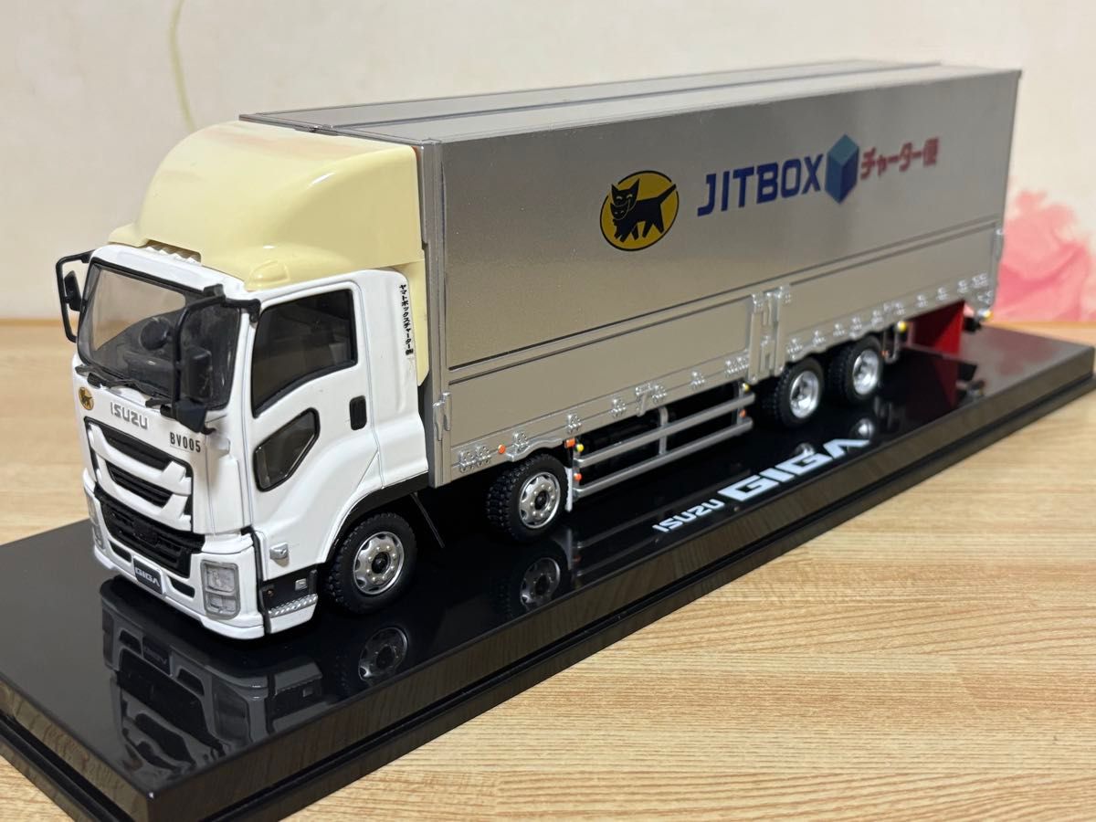 ISUZU GIGA 1/43スケールミニカー トラック Amazon | いすゞ ギガ
