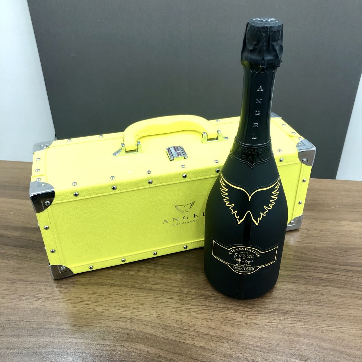 未開栓 エンジェル シャンパン イエロー 750ml ケース付き エンジェル