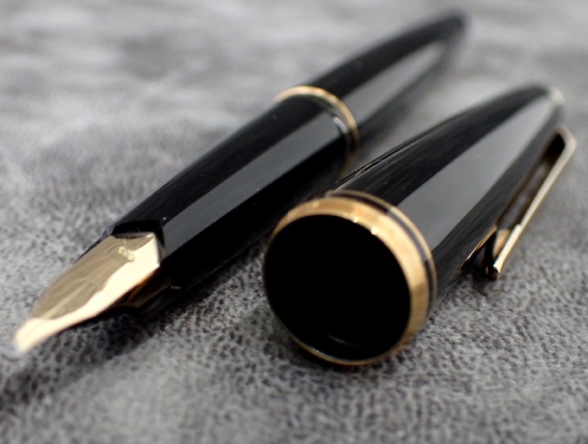 モンブラン 万年筆 320/ペン先585（K14） 箱 A2 MONTBLANC モンブラン