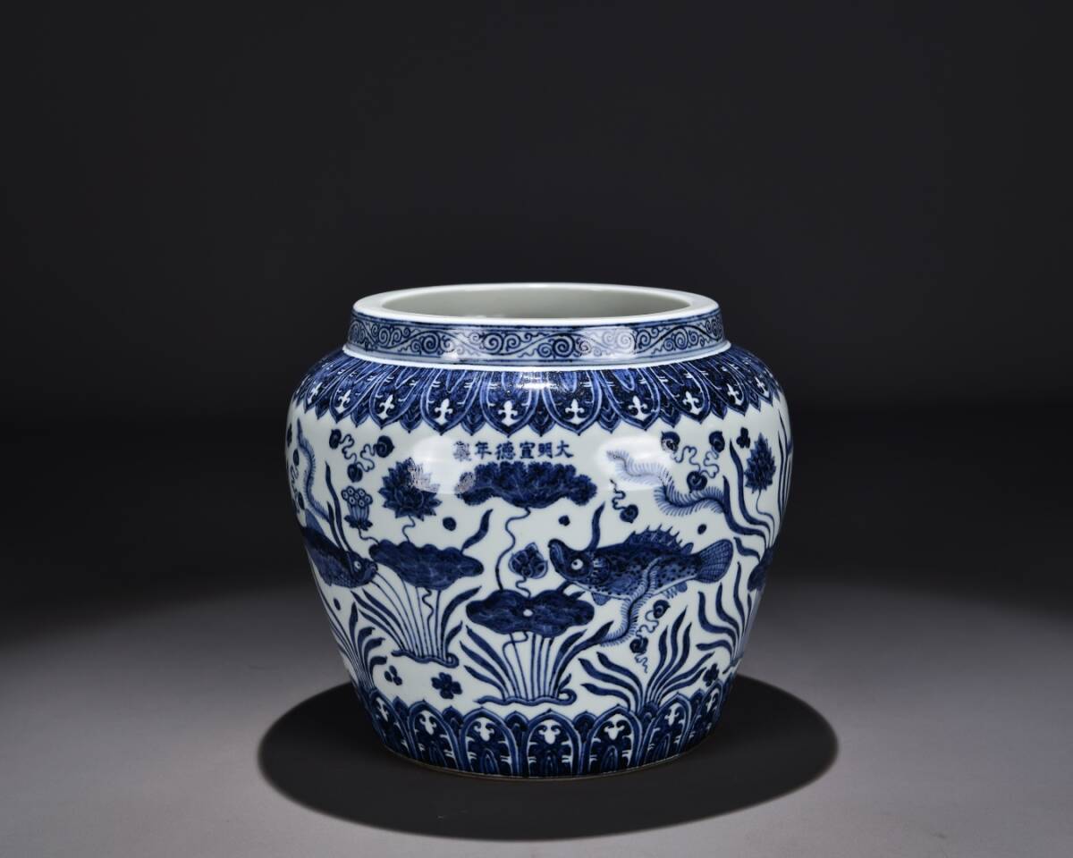 中国美術 明時代 宣徳年製 赤絵壺 高さ25㎝ 中国美術