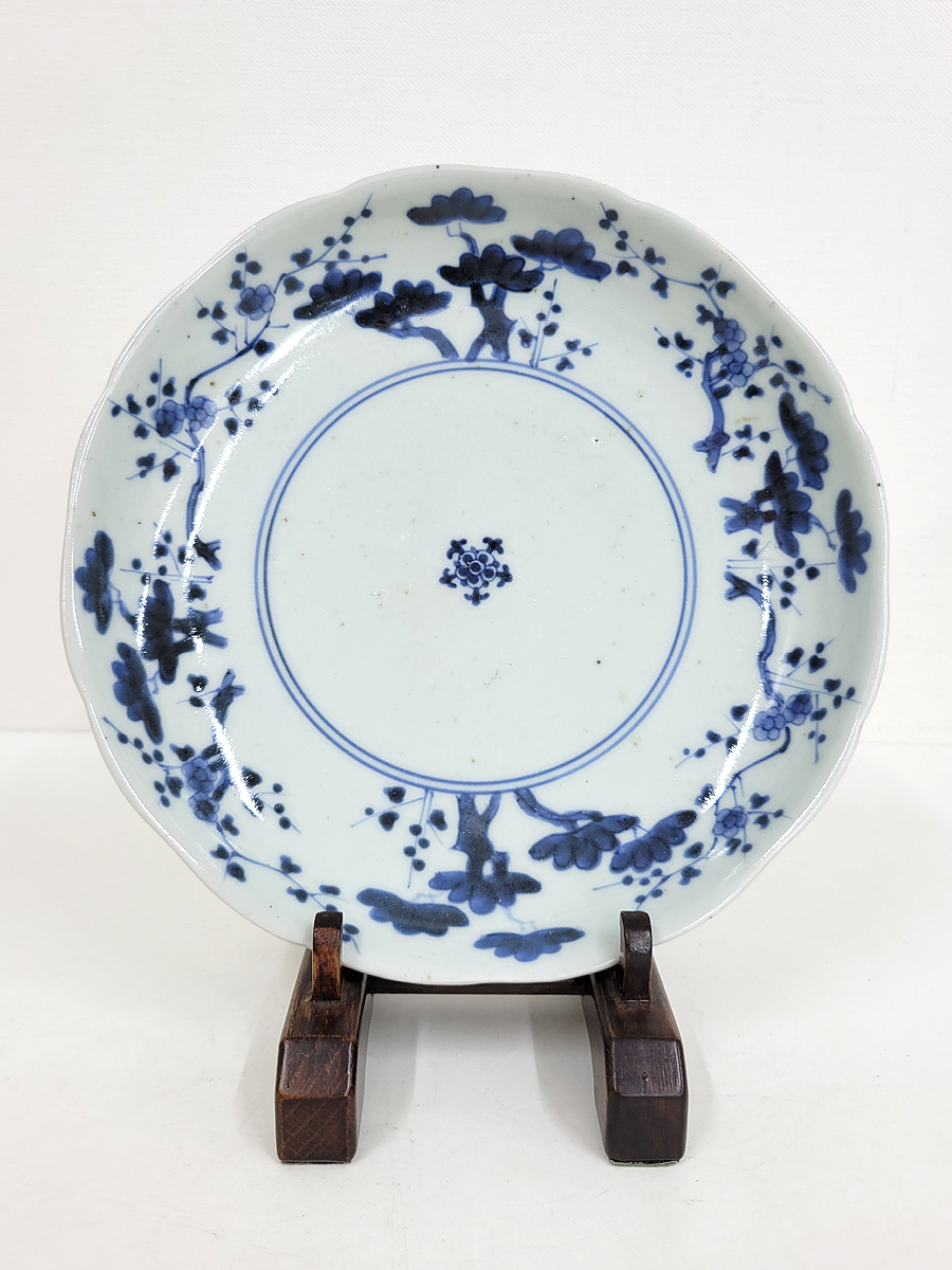 鉢□伊万里染付唐草紋窓山水図大鉢 菓子器 蝙蝠 蛇の目高台□ 忠佐伯