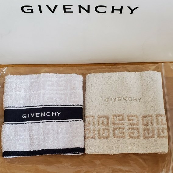 GIVENCHY メダイヨン タオルセット 楽天市場】givenchy タオルの通販