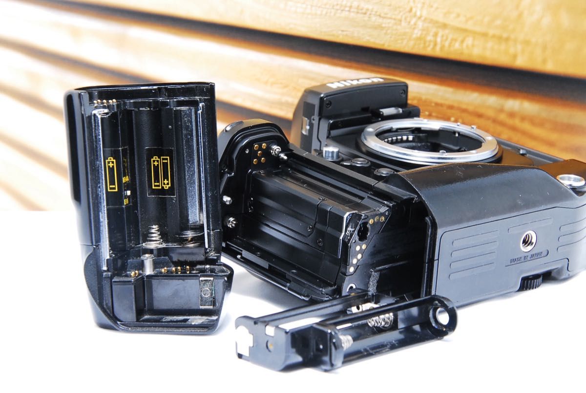 Nikon ニコン F4S ボディ + MB-21 フィルムカメラ #183 NIKON F4 SLR