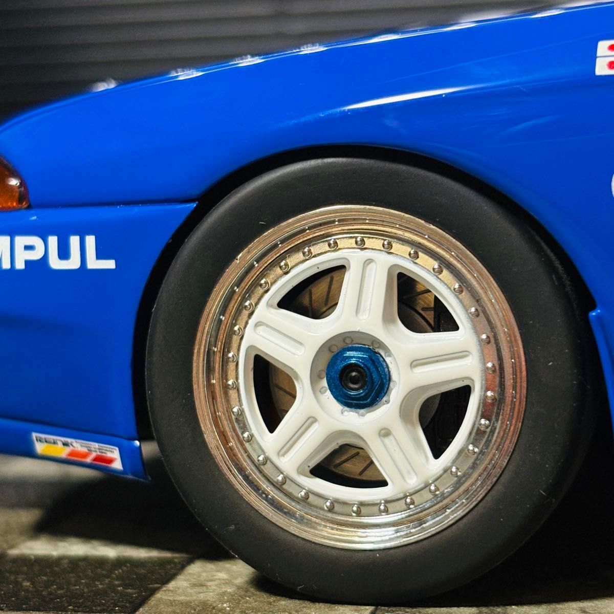 特価 AUTOart 1/18 日産 スカイライン GT-R 星野一義サイン入り 特価