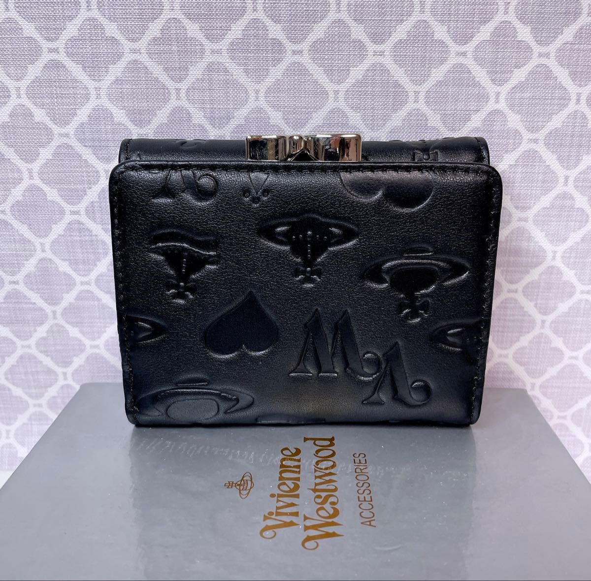 最新作 ショッパー付】Vivienne Westwood 3つ折り財布 ブラック マット
