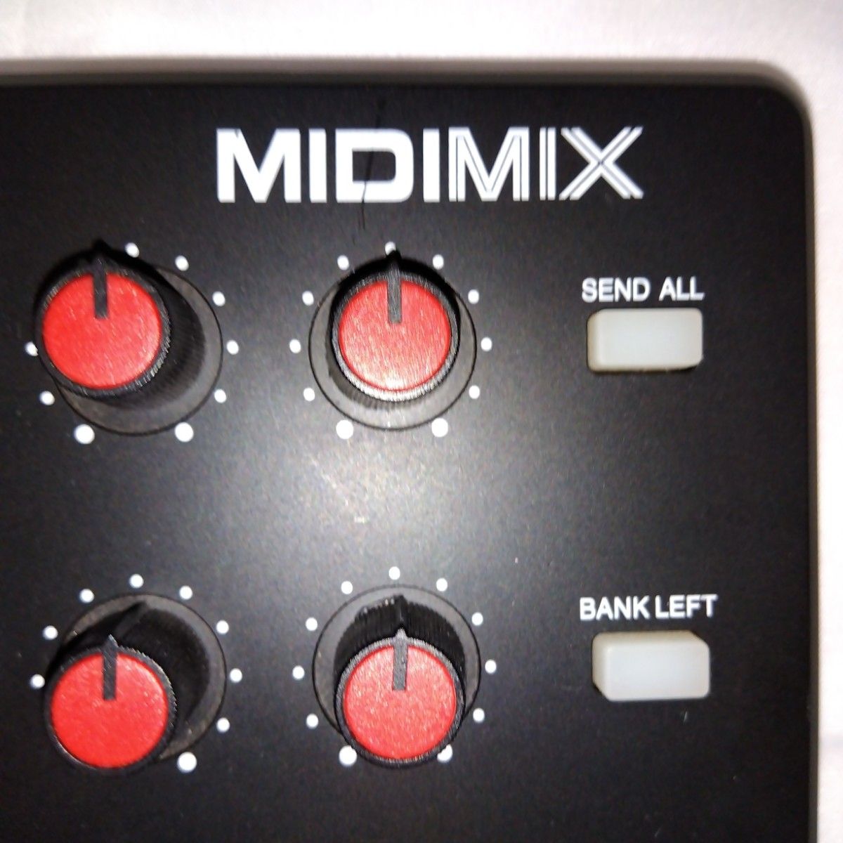 AKAI MIDIMIX MIDIコントローラー (ノブ交換品)｜Yahoo!フリマ（旧