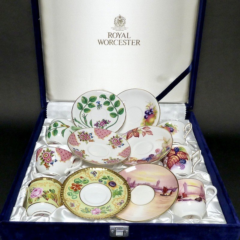 お値下げ ロイヤルウースターのケーキ皿とサーバーのセット ROYAL